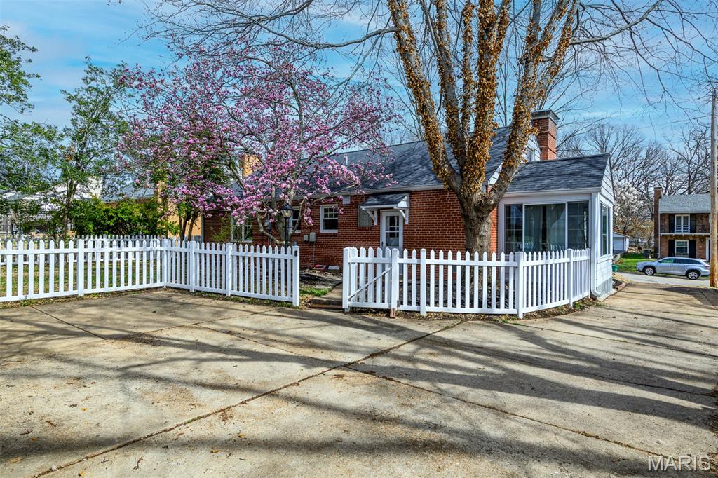 1527 South Rock Hill Road Webster Groves, MO 63119 - Photo 30 of 34