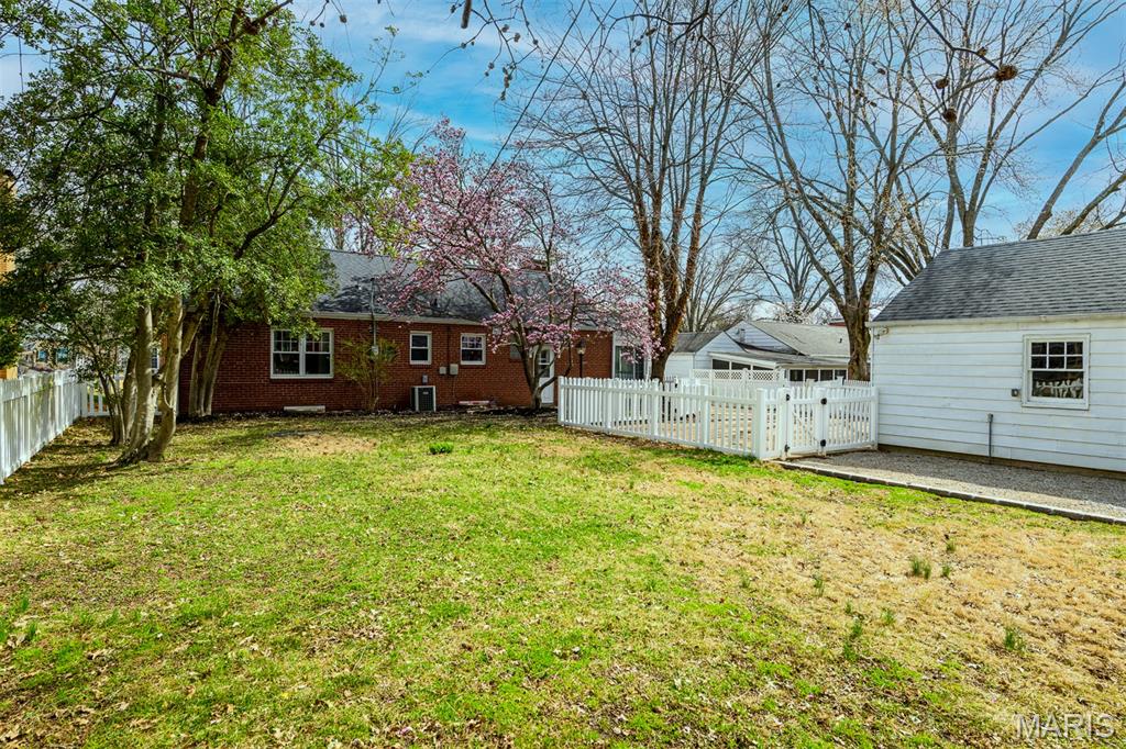 1527 South Rock Hill Road Webster Groves, MO 63119 - Photo 34 of 34