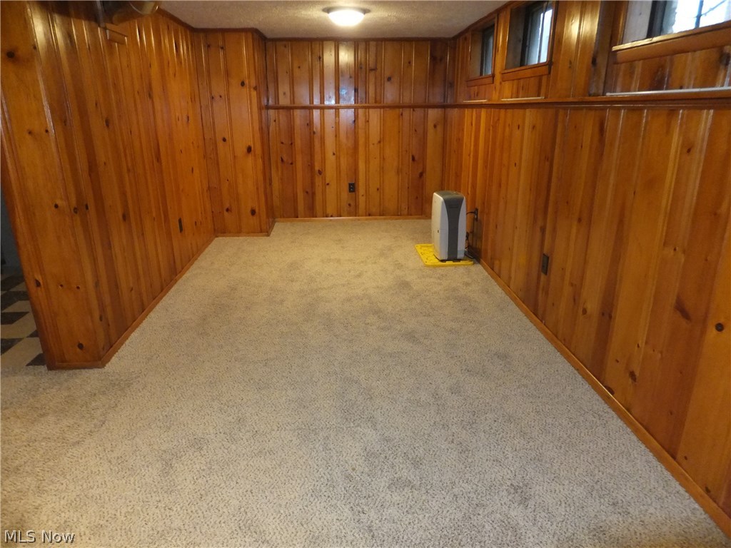 7912 Spring Garden Road Cleveland, OH 44129 - Photo 12 of 18