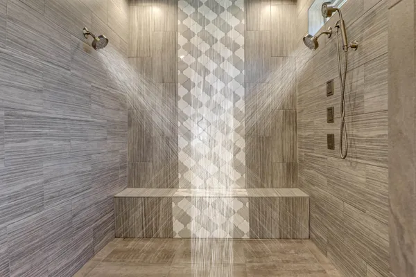 $1,150,000 | 2592 Remington Court, Green Bay, WI 54302