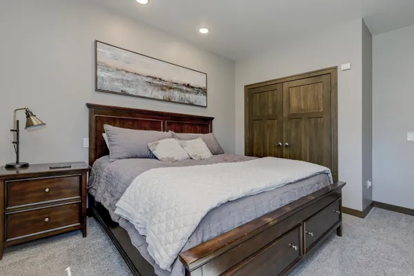 $1,150,000 | 2592 Remington Court, Green Bay, WI 54302