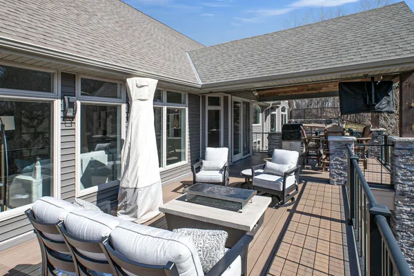 $1,150,000 | 2592 Remington Court, Green Bay, WI 54302
