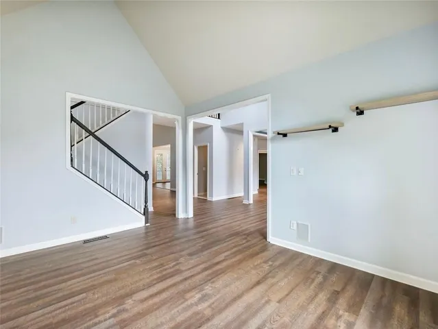 $929,500 | 1140 Park Glenn Drive, Alpharetta, GA 30005