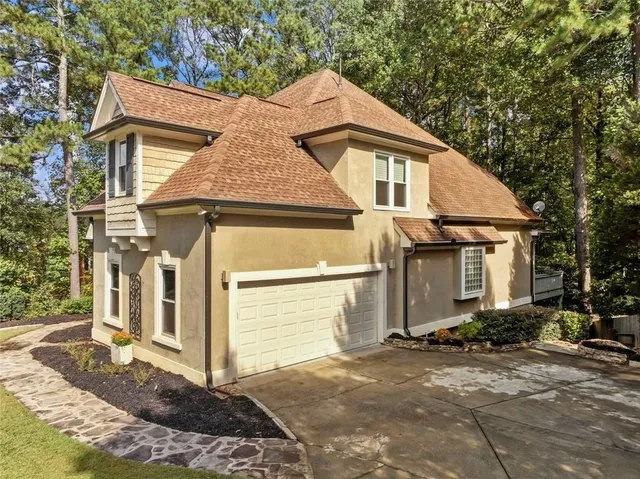 $929,500 | 1140 Park Glenn Drive, Alpharetta, GA 30005