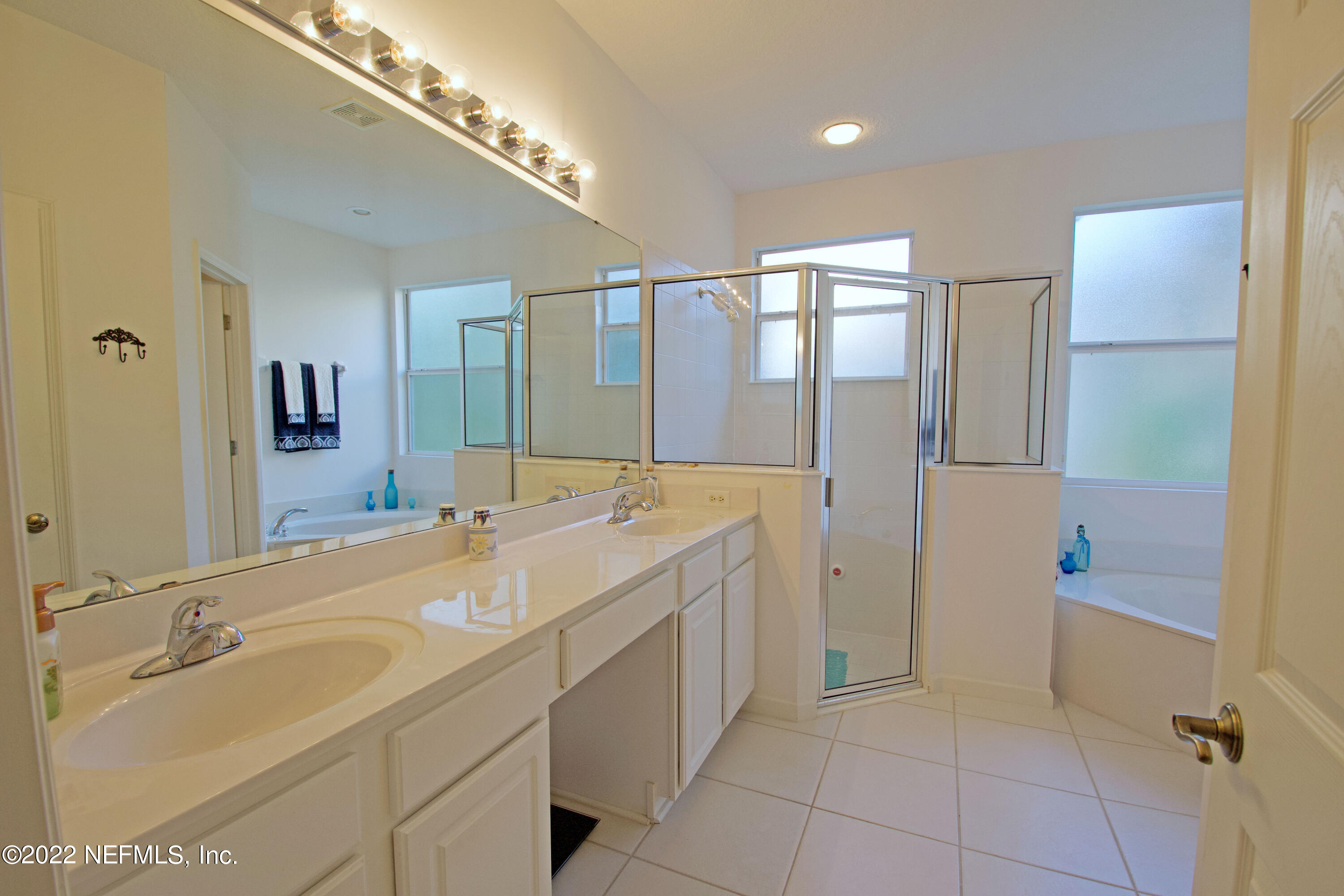 636 Copperhead Circle St. Augustine, FL 32092 - Photo 16 of 44 16 Master Bathroom