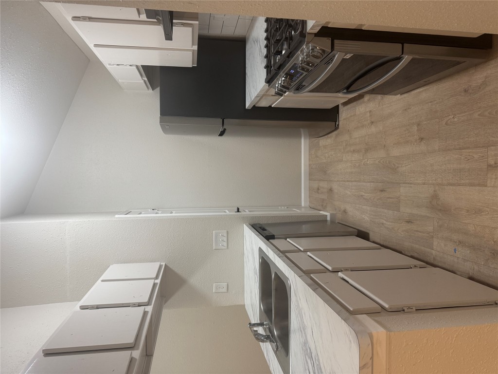 1809 A Prairie Knoll Court, Unit A Austin, TX 78758 - Photo 17 of 27