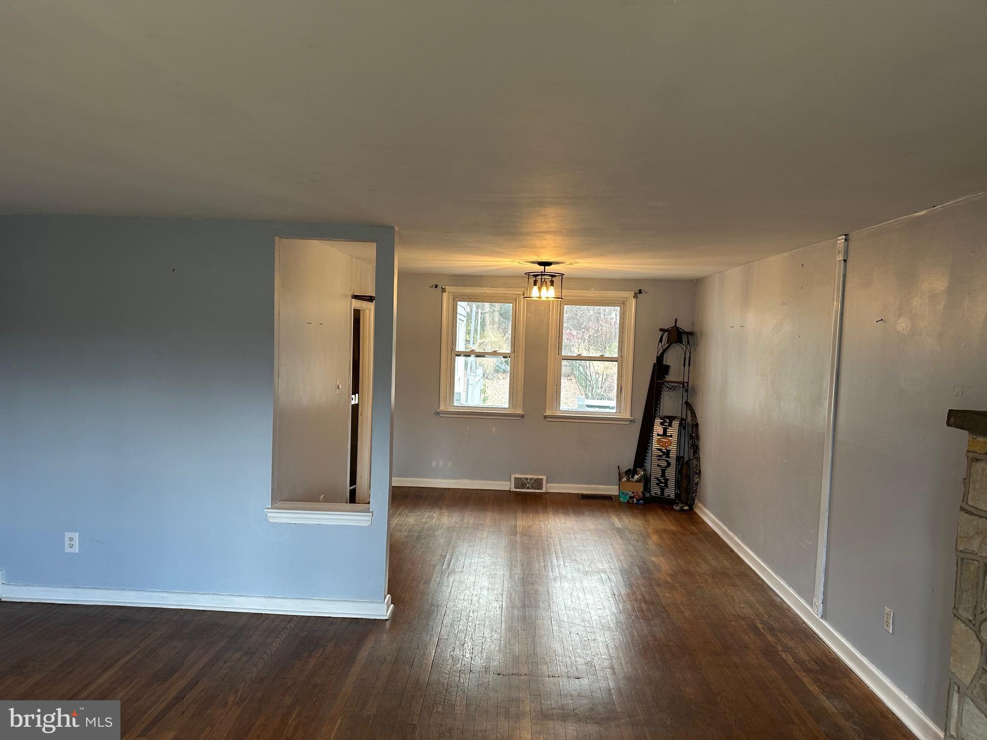 3105 Davisville Road Hatboro, PA 19040 - Photo 6 of 19 Living Room/Dining Room