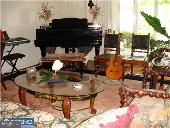 135 Wyndmoor Road Havertown, PA 19083 - Photo 4 of 12