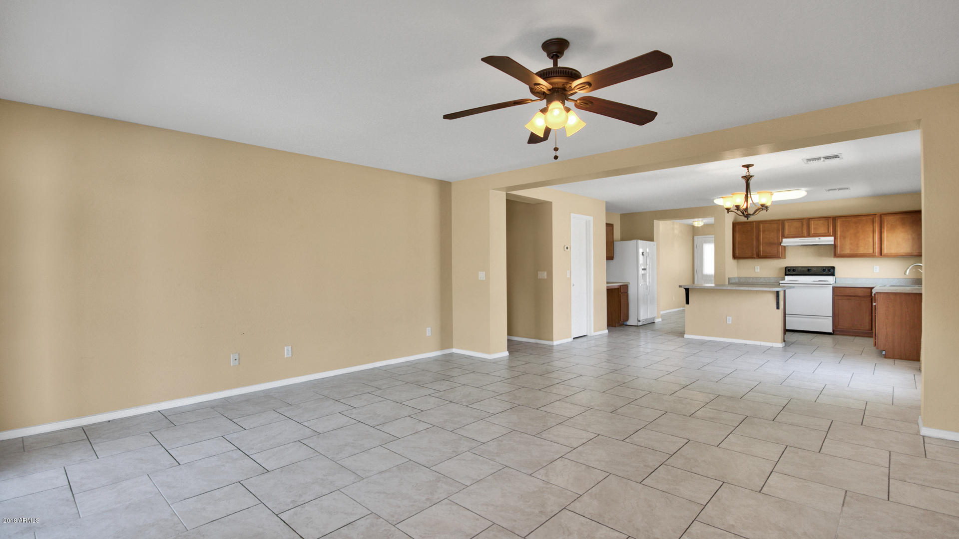 2926 West Maldonado Road Phoenix, AZ 85041 - Photo 16 of 35 19
