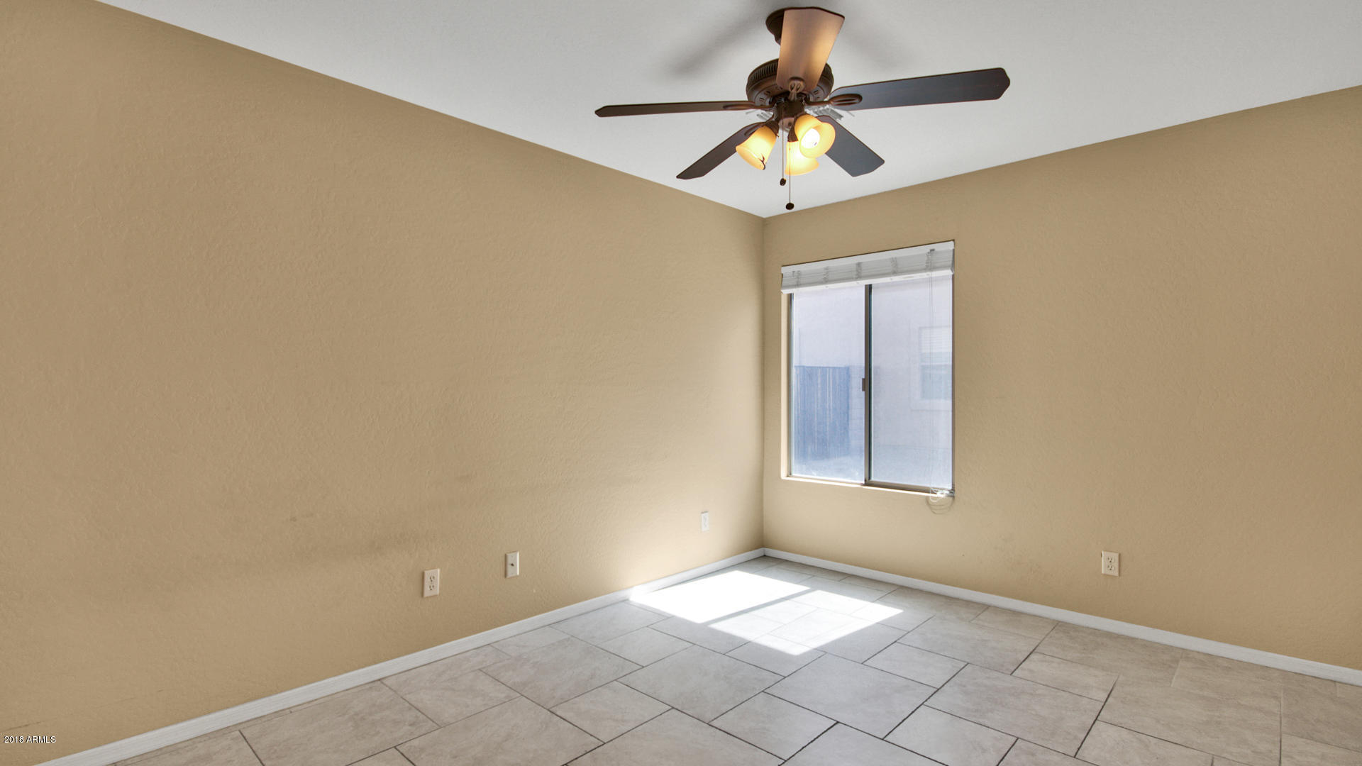 2926 West Maldonado Road Phoenix, AZ 85041 - Photo 18 of 35 21