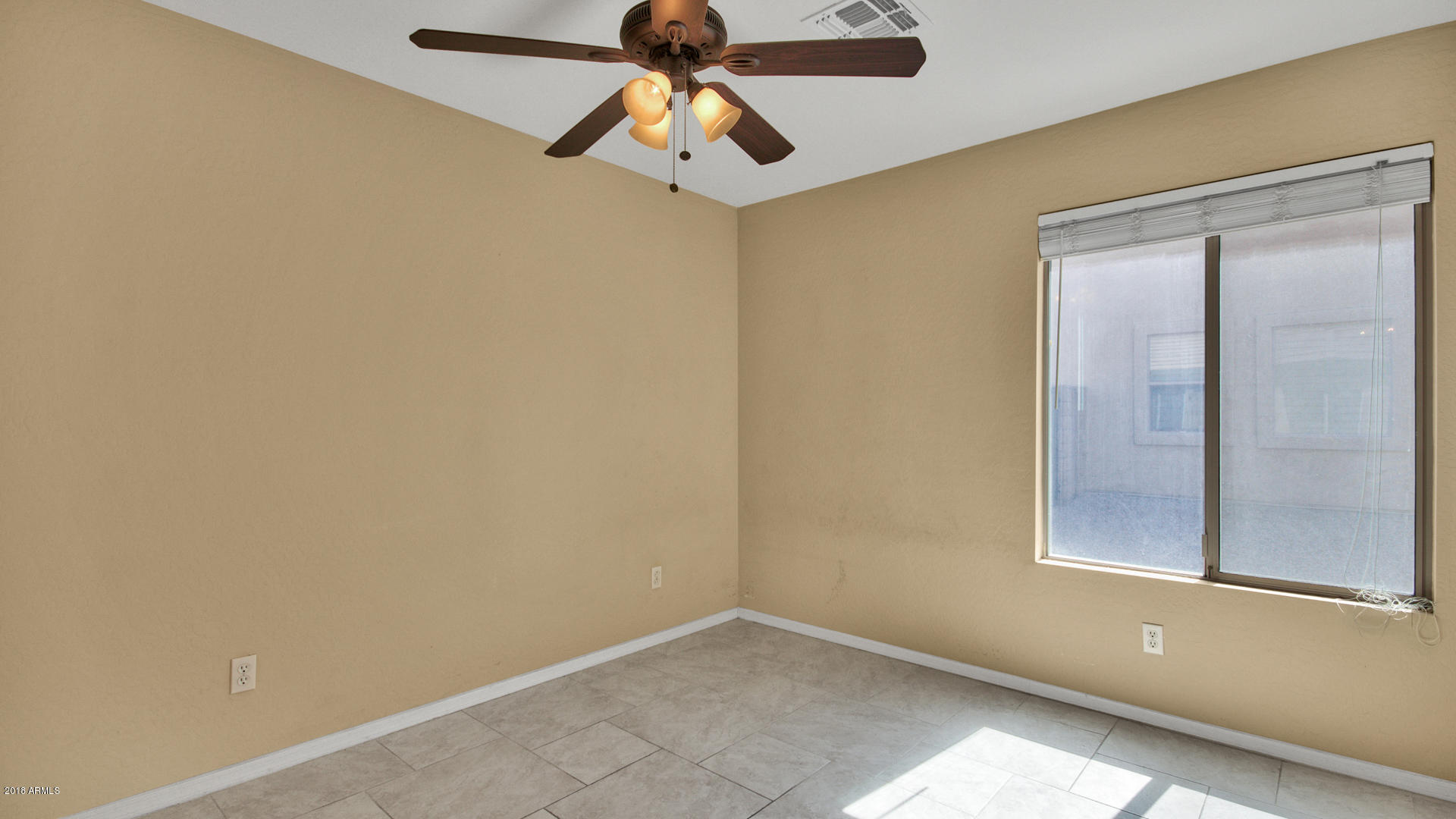 2926 West Maldonado Road Phoenix, AZ 85041 - Photo 19 of 35 22