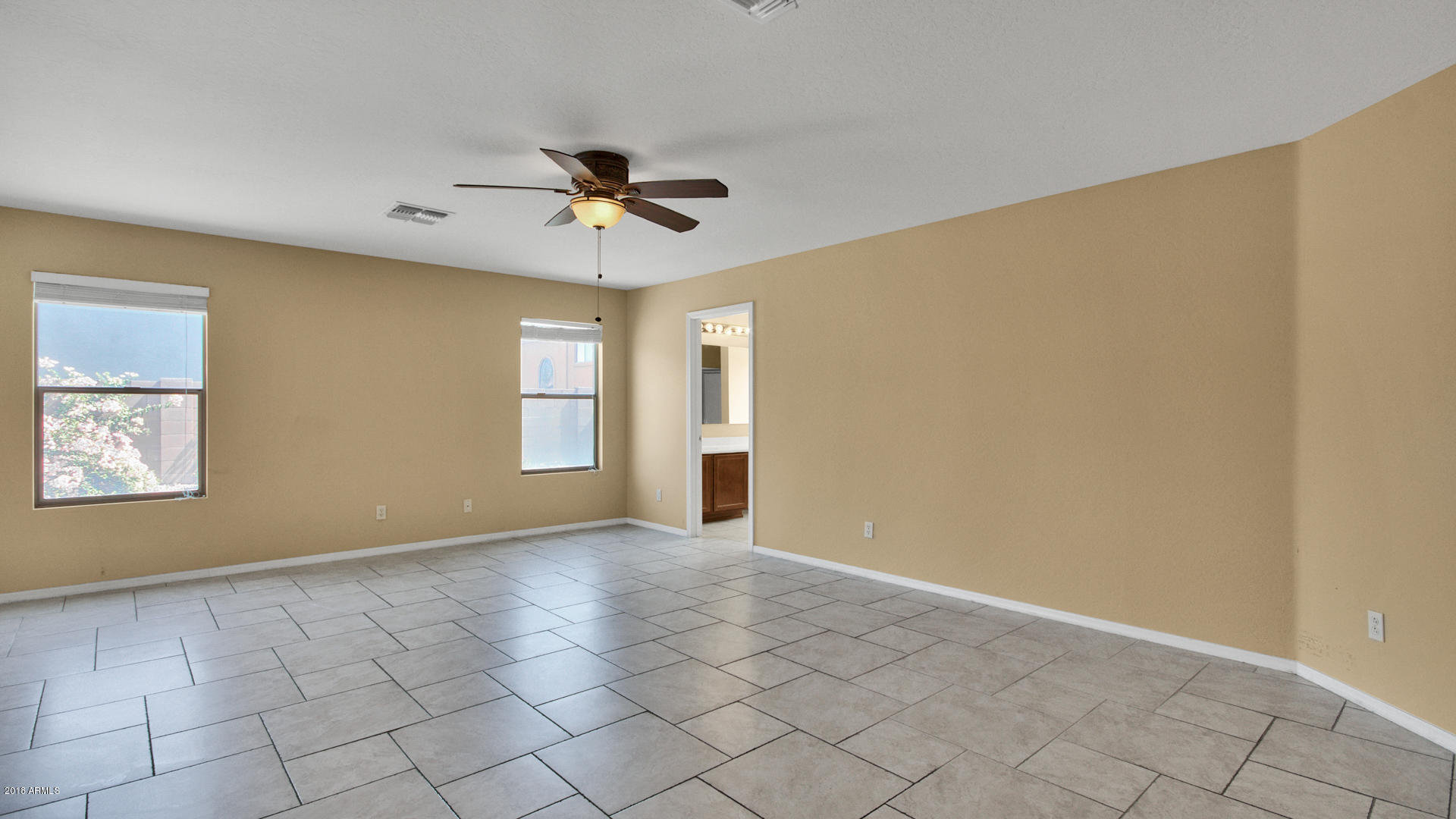 2926 West Maldonado Road Phoenix, AZ 85041 - Photo 22 of 35 25