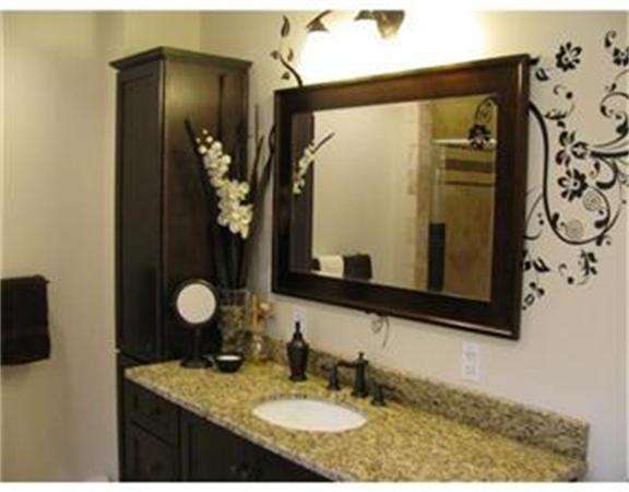 105 Lincoln Road Walpole, MA 02081 - Photo 14 of 21 Gallery Image 14