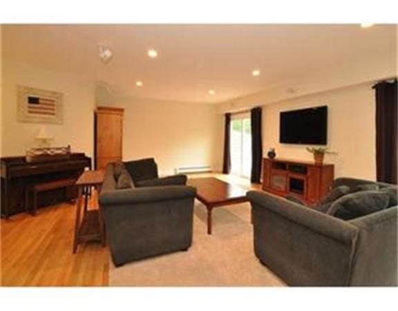 105 Lincoln Road Walpole, MA 02081 - Photo 6 of 21 Gallery Image 6