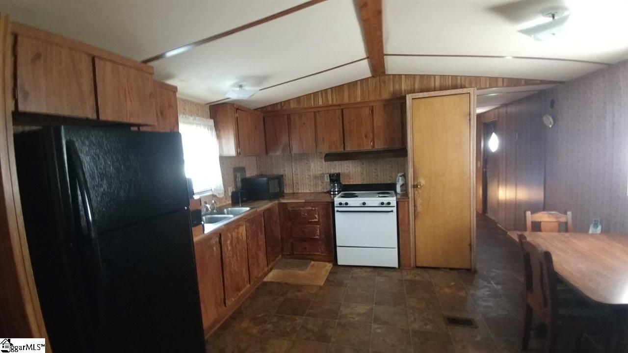 256 Hendricks Road Pickens, SC 29671 - Photo 10 of 13