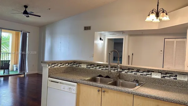 $2,250 | 2201 West Preserve Way, Unit 306, Miramar, FL 33025