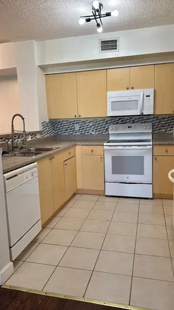 $2,250 | 2201 West Preserve Way, Unit 306, Miramar, FL 33025