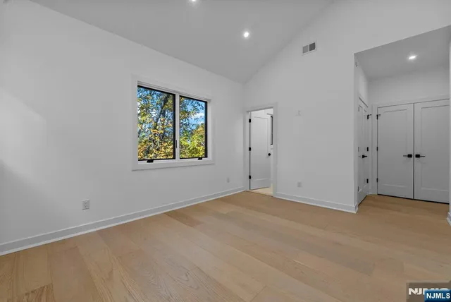 $1,899,999 | 2189 Jones Road, Fort Lee, NJ 07024