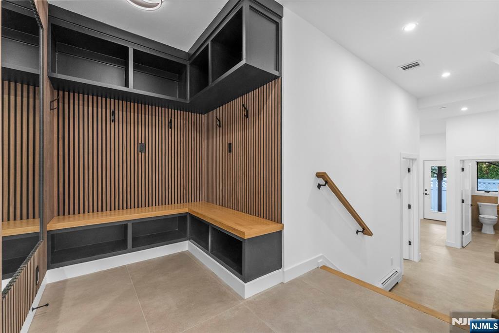 2189 Jones Road Fort Lee, NJ 07024 - Photo 20 of 25