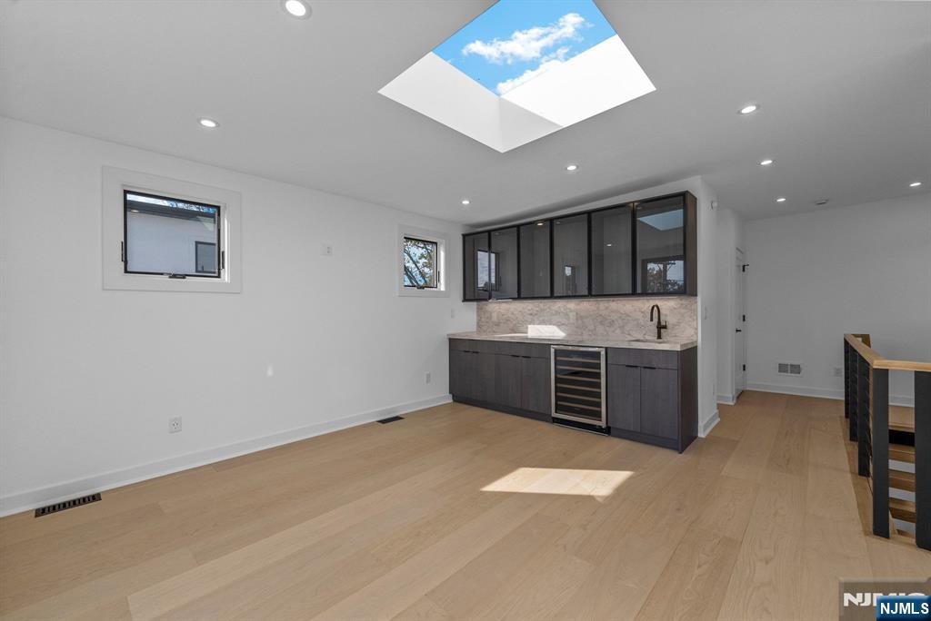 2189 Jones Road Fort Lee, NJ 07024 - Photo 21 of 25