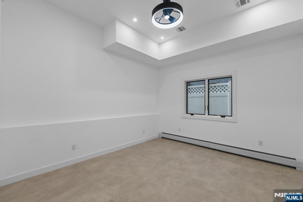 2189 Jones Road Fort Lee, NJ 07024 - Photo 23 of 25