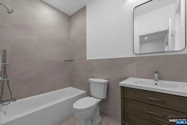 $1,899,999 | 2189 Jones Road, Fort Lee, NJ 07024