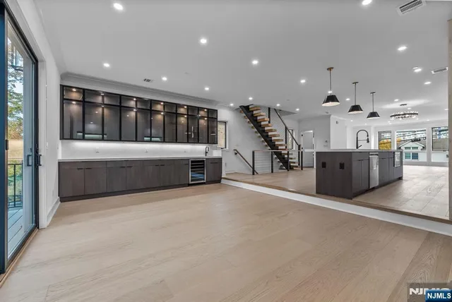 $1,899,999 | 2189 Jones Road, Fort Lee, NJ 07024