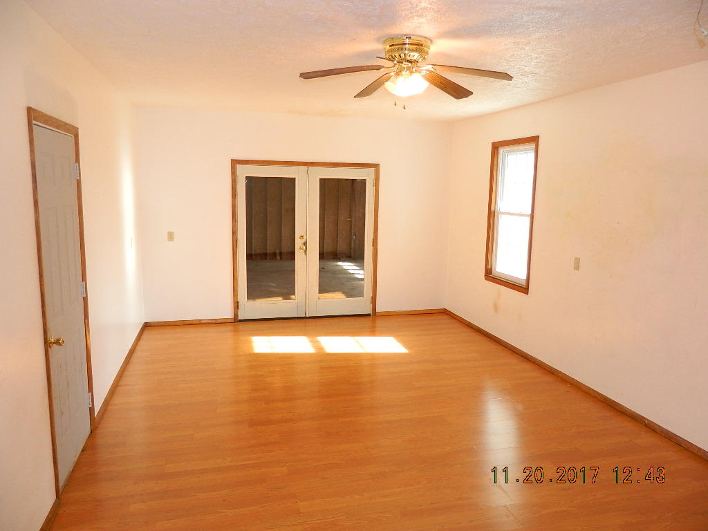 576 Pickett Road Signal Mountain, TN 37377 - Photo 9 of 16 FamilyRoom