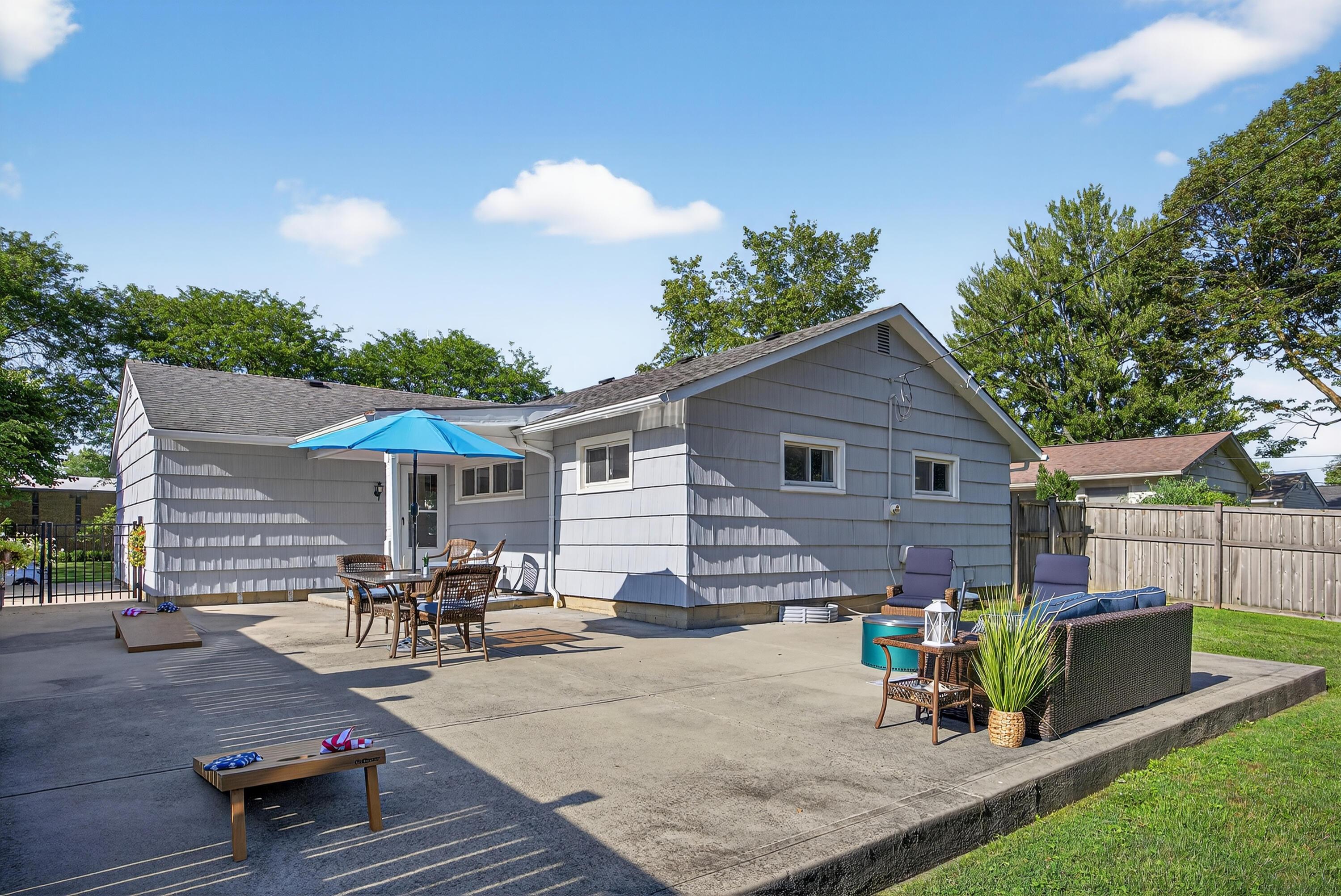 2069 Ridgecliff Road Upper Arlington, OH 43221 - Photo 35 of 54 Patio