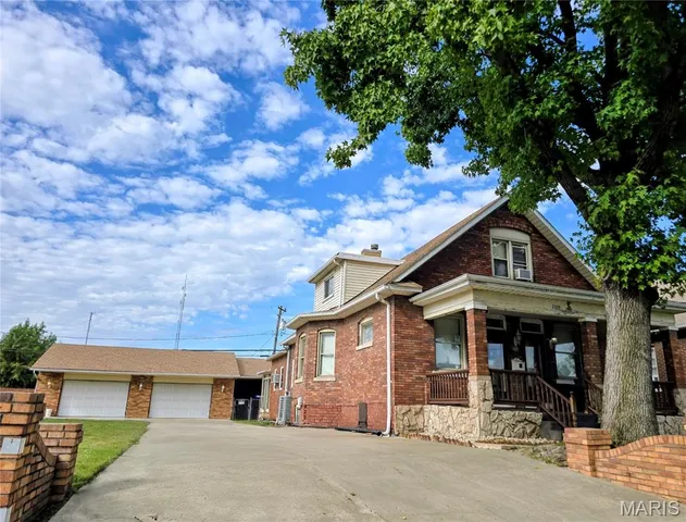 $199,900 | 2319 Washington Avenue, Granite City, IL 62040