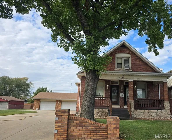 $199,900 | 2319 Washington Avenue, Granite City, IL 62040