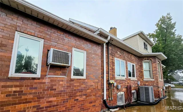 $199,900 | 2319 Washington Avenue, Granite City, IL 62040