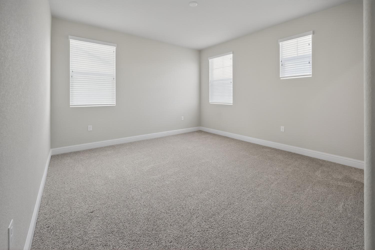 183 Michael Cox Lane Tracy, CA 95377 - Photo 26 of 35 an empty room with a window