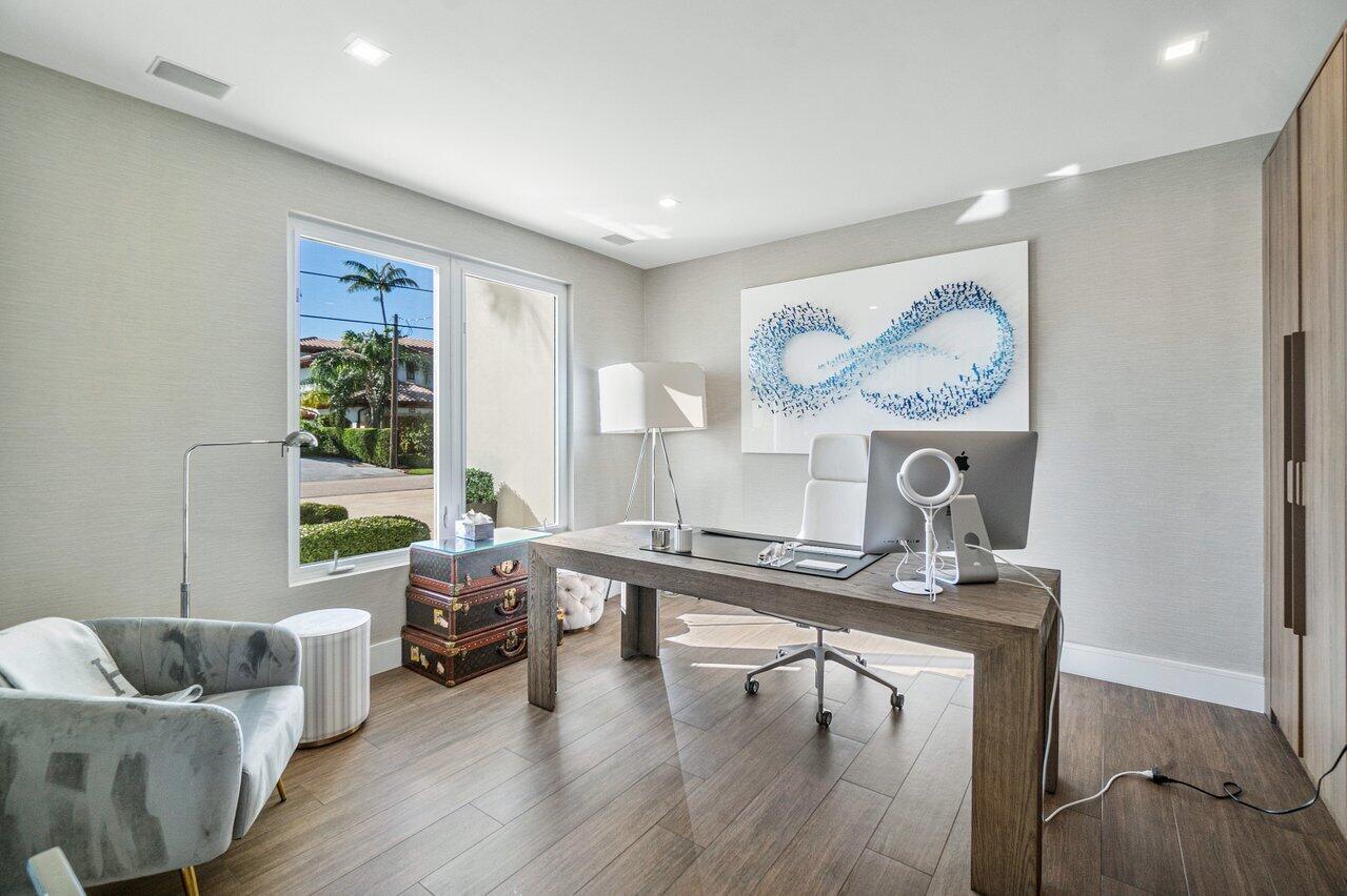 855 Coventry Street Boca Raton, FL 33487 - Photo 4 of 39 007-855CoventryStreet-BocaRaton-FL-33487