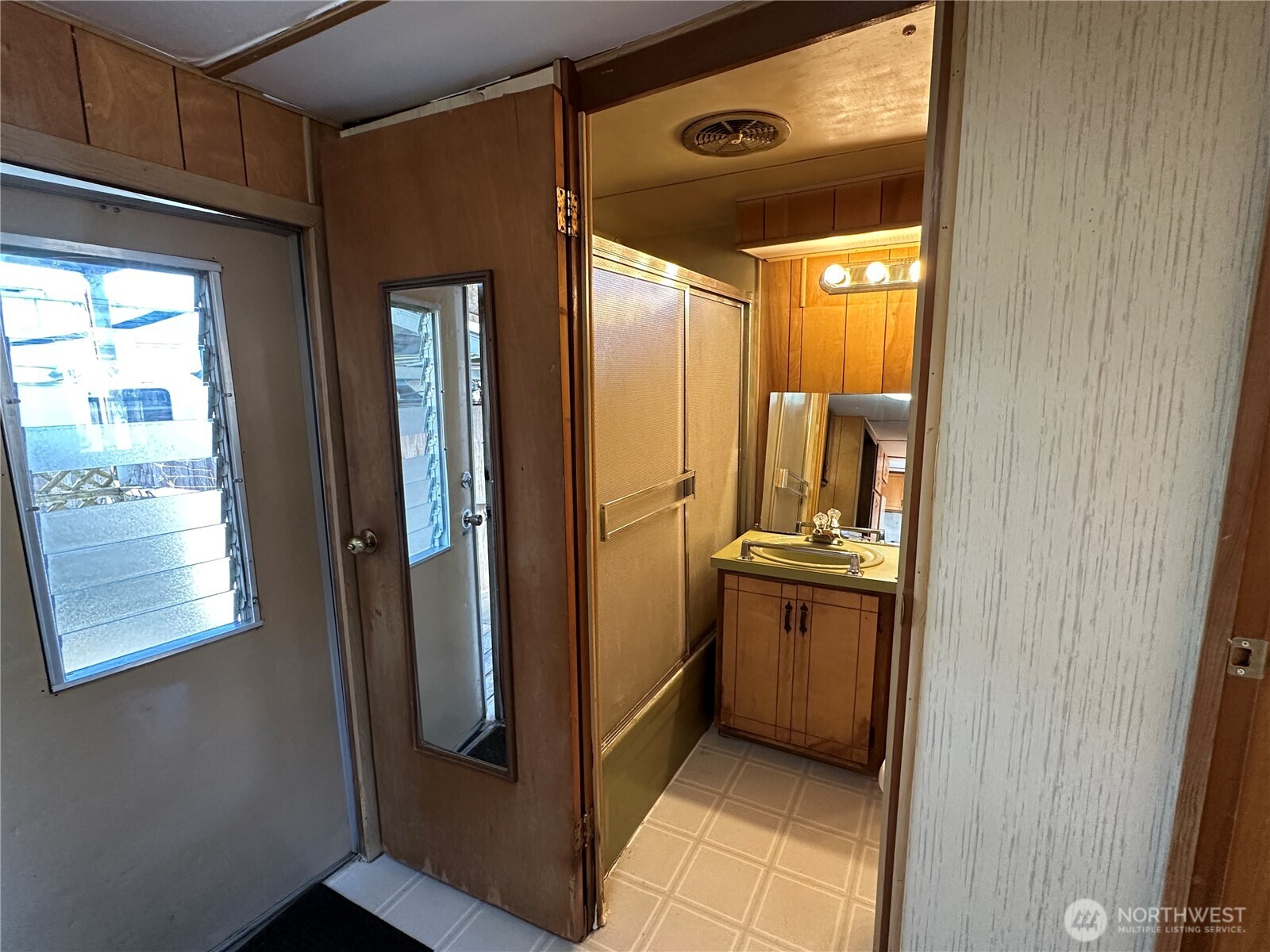 196 Jacobson Road, Unit 57 Cathlamet, WA 98612 - Photo 16 of 22 Gallery Image 16