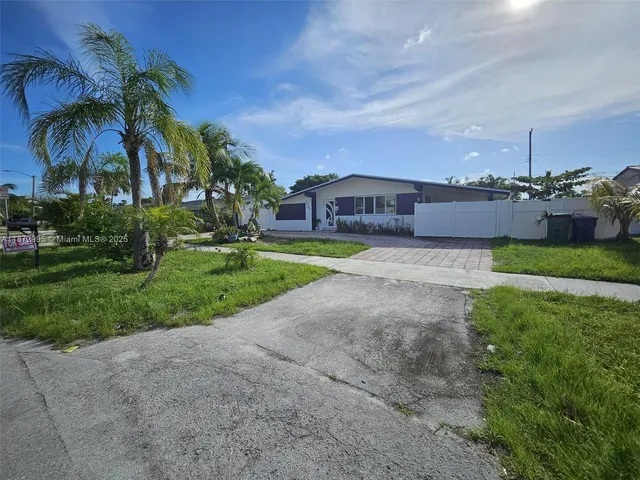 $775,000 | 21140 Northeast 26th Avenue, Miami, FL 33180
