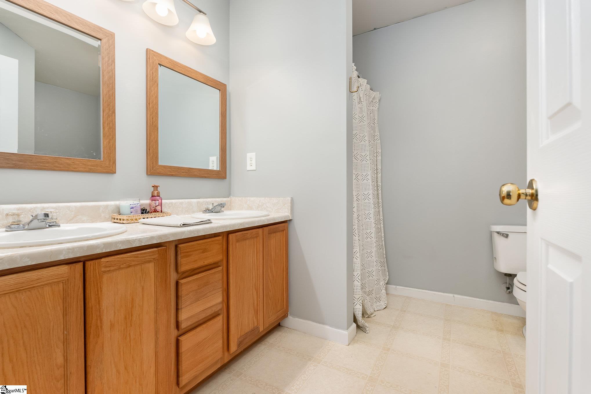 2 Buck Trail Fountain Inn, SC 29644 - Photo 19 of 34