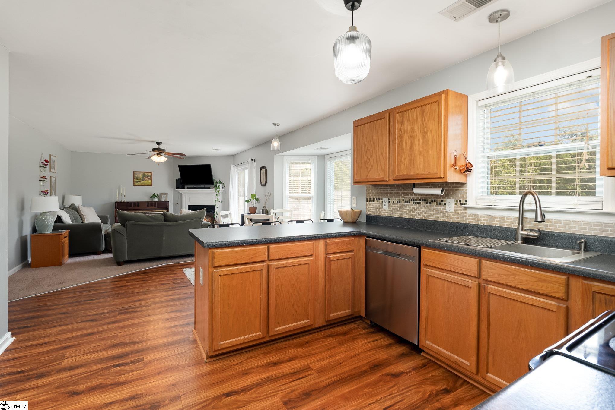 2 Buck Trail Fountain Inn, SC 29644 - Photo 10 of 34