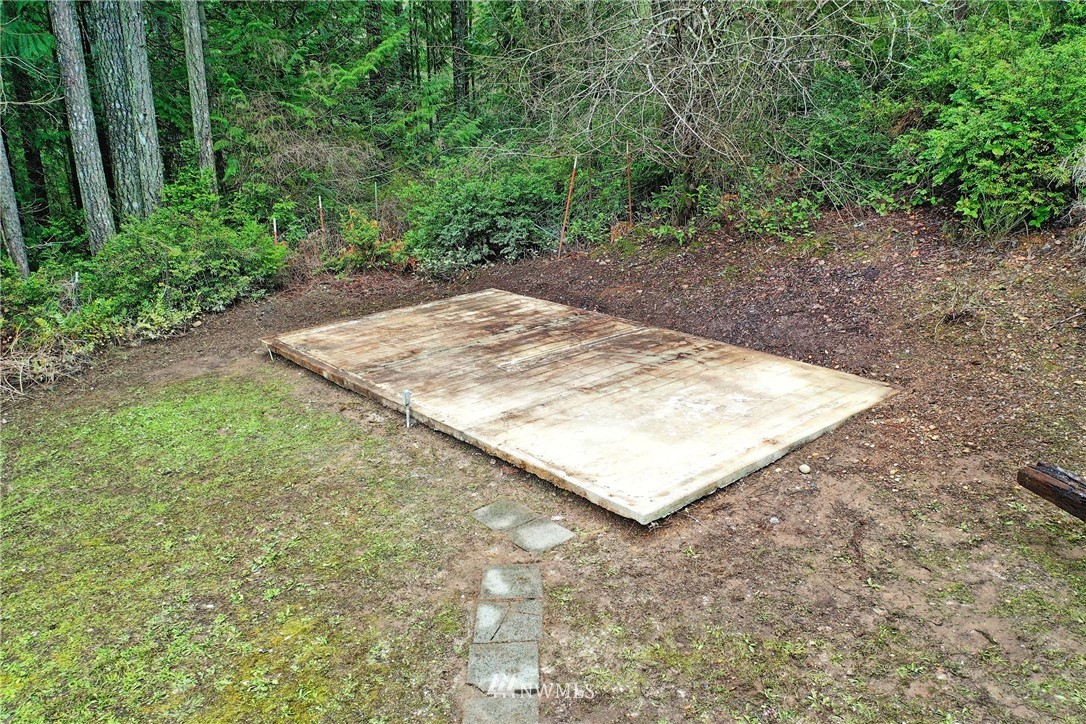 111 East Sleaford Road Shelton, WA 98584 - Photo 19 of 32 a view of a yard