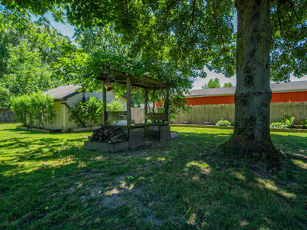 206 Waverly Road Chesterton, IN 46304 - Photo 34 of 36 624x468