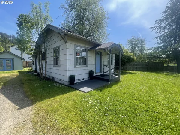 $329,000 | 3621 East Amazon Drive, Eugene, OR 97405