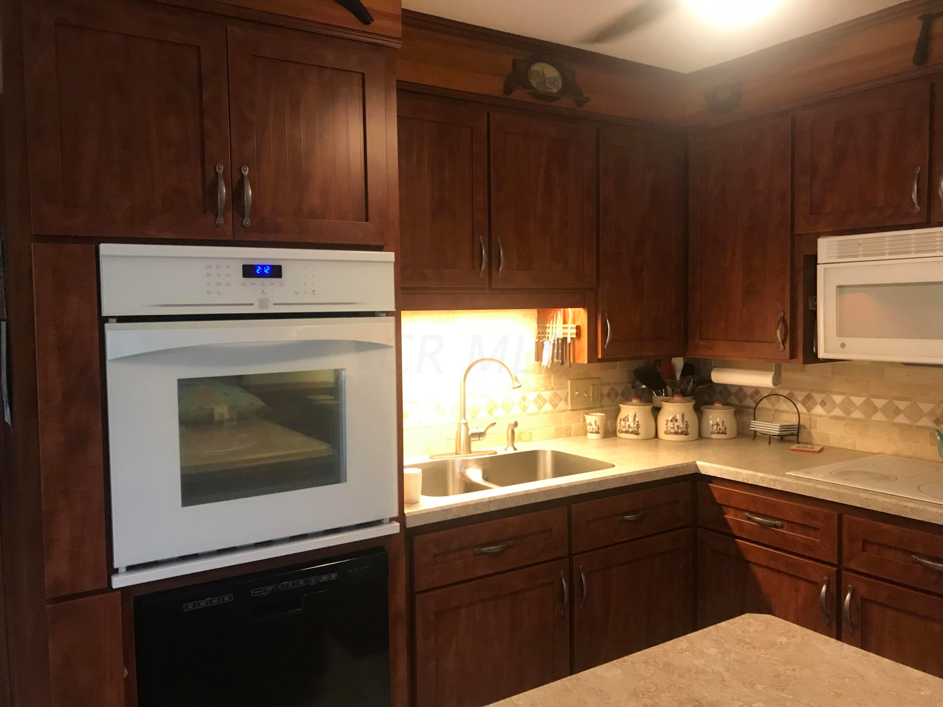 4690 Marion Road Northeast Newark, OH 43055 - Photo 8 of 40 Gallery Image 8