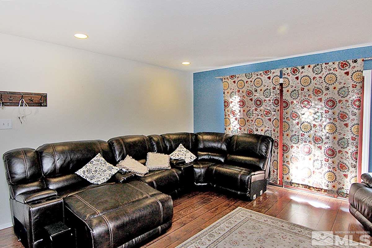 7535 Cobb Circle Reno, NV 89506 - Photo 3 of 25 Photo 3