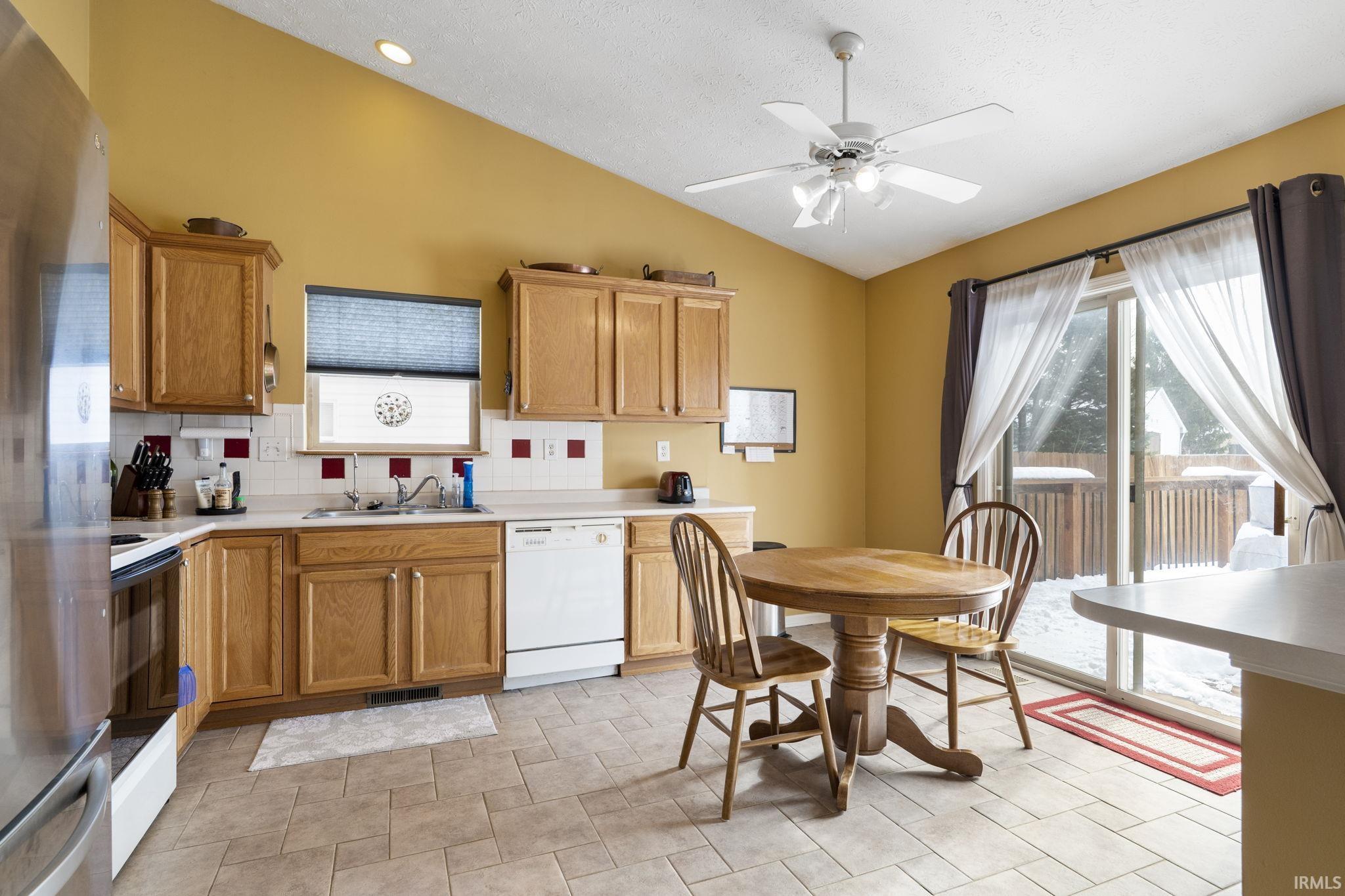 323 Duke Lane Lafayette, IN 47909 - Photo 9 of 36