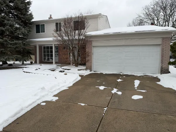 $2,895 | 3550 Kings Point Drive, Troy, MI 48083
