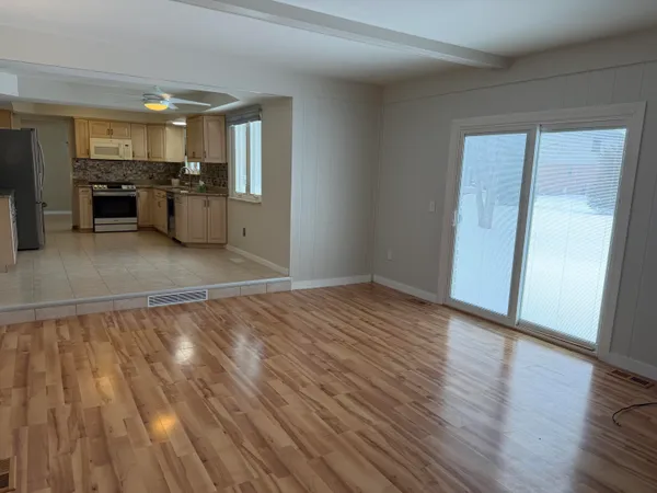 $2,895 | 3550 Kings Point Drive, Troy, MI 48083