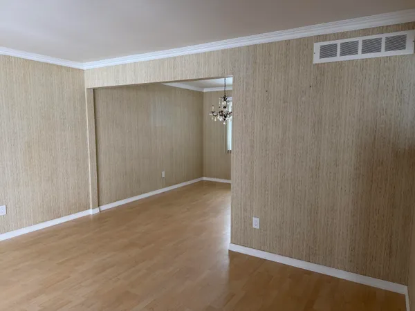 $2,895 | 3550 Kings Point Drive, Troy, MI 48083