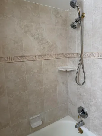 $2,895 | 3550 Kings Point Drive, Troy, MI 48083