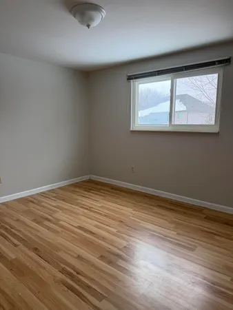 $2,895 | 3550 Kings Point Drive, Troy, MI 48083
