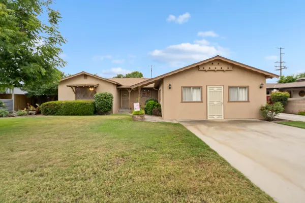 $345,000 | 131 East Gail Avenue, Tulare, CA 93274
